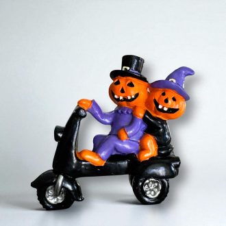 Halloween figurák motoron