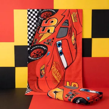  Disney Verdák Speed Racer fürdőlepedő, strand törölköző 70x140cm (Fast Dry)