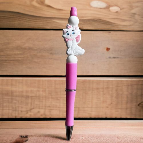 Egyedi toll-Marie cica