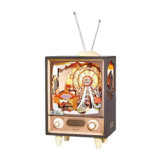 3D modell - zenélő tv