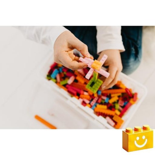 Q-BRiCKS | 500 db-os vegyes, 100% kompatibilis építőkocka készlet vidám virág színekben (alapkockák)