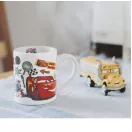 Disney Verdák Stickers porcelán bögre 235 ml (8 oz) Díszdobozban Disney Verdák Stickers porcelán bögre 235 ml (8 oz) Díszdobozban